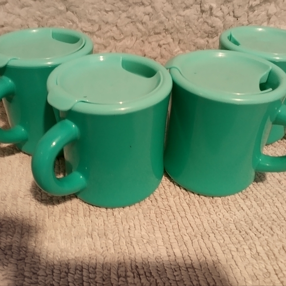 Set of 4 Aladdin microwave safe coffee mugs w lids - Picture 3 of 4